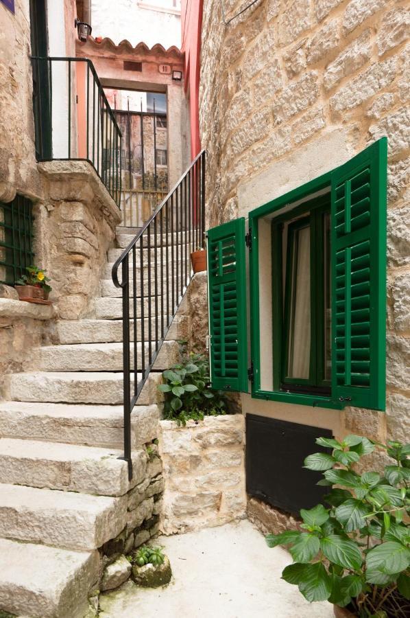 Monterosso City Center ロヴィニ エクステリア 写真
